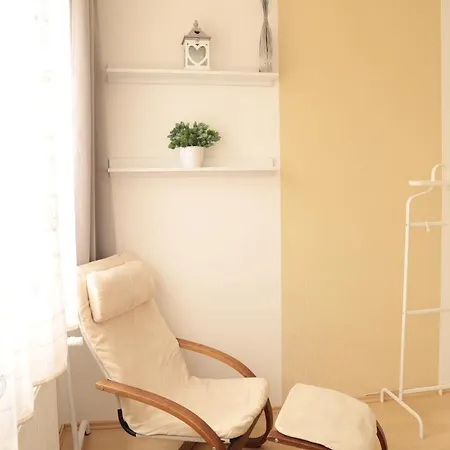 Zoe Nagyerdo Apartment