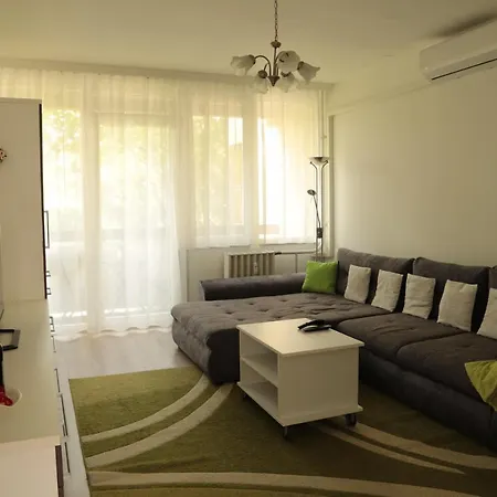 Zoe Nagyerdo Apartment